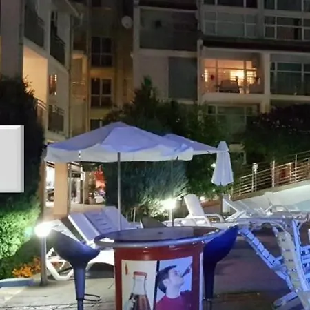 Penthaus Cacao ساني بيتش